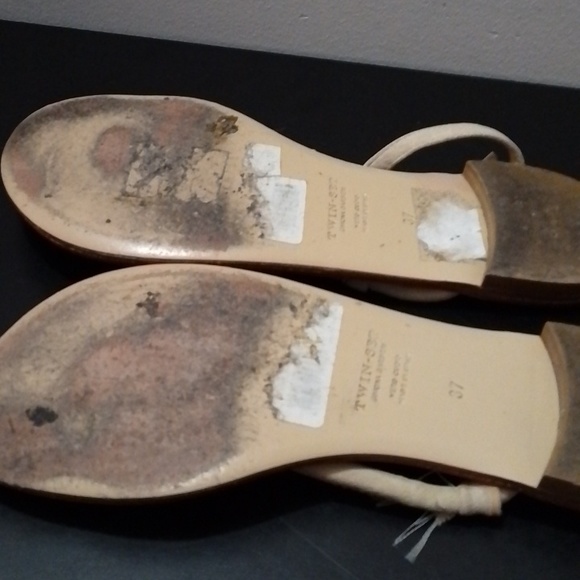 Sandals - Picture 4 of 4